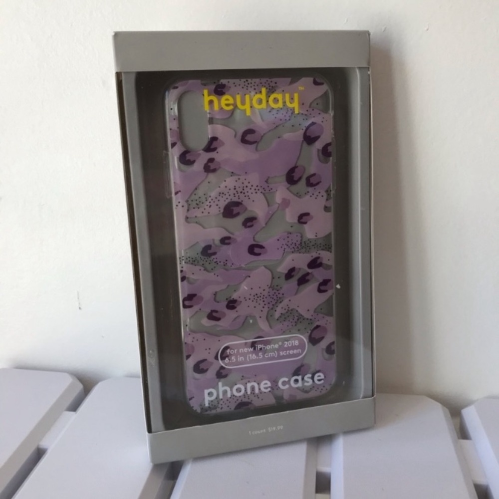 NWT Heyday purple camo IPhone 2018 case 6.5 in screen